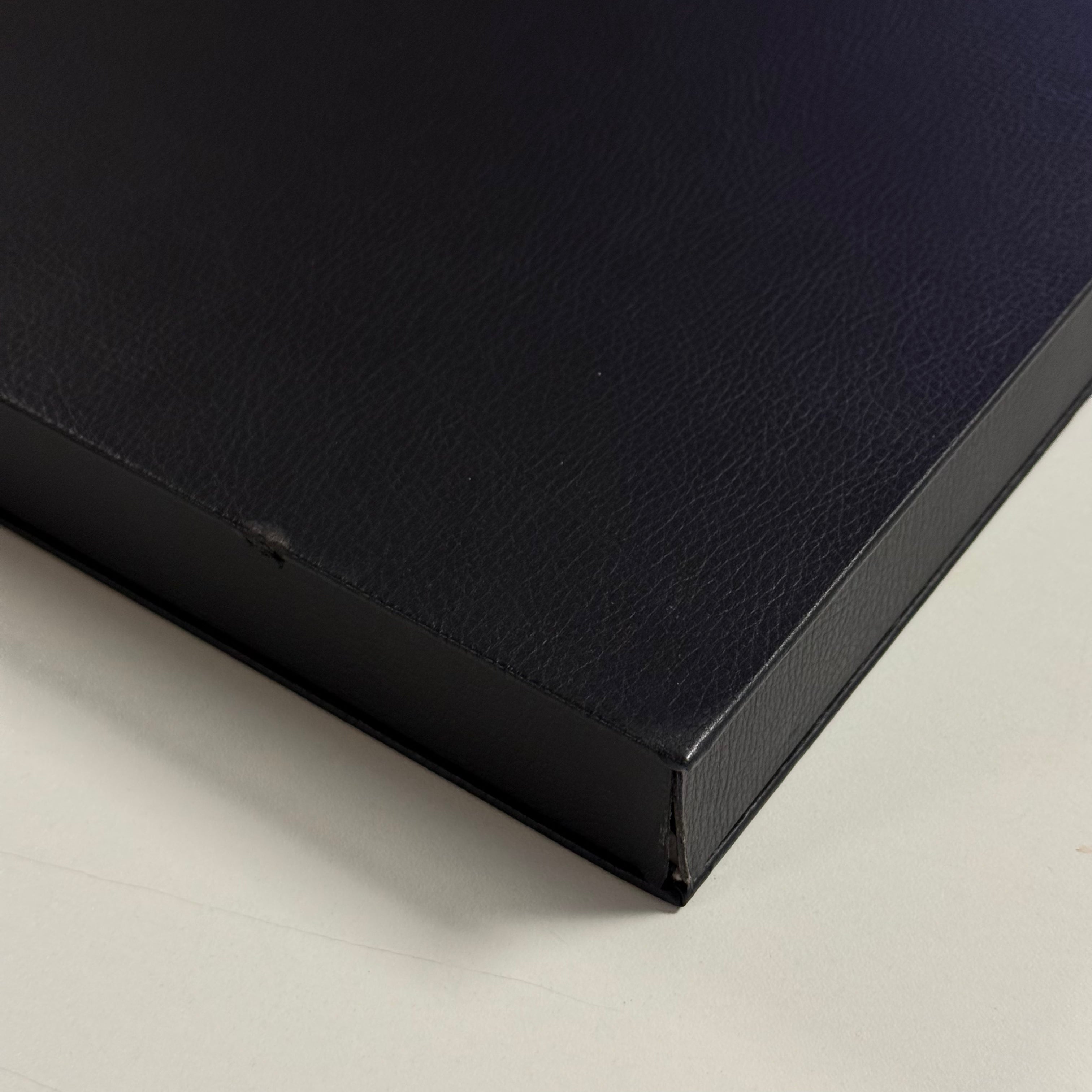 TRANSPORTSCHADEN | ILFORD GALERIE Portfolio Box A3+ für FineArt-Prints