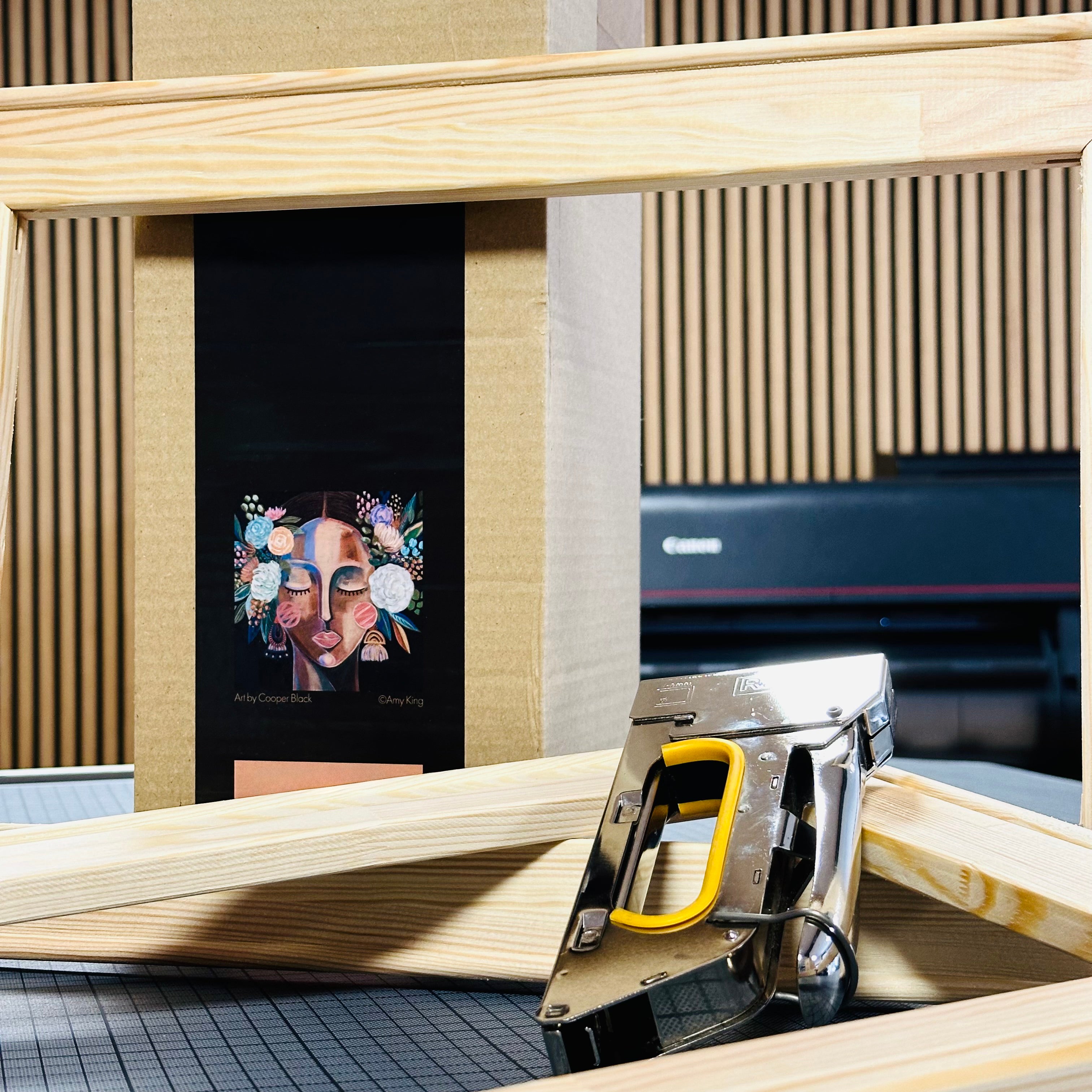 28. August 2026 ab 18:00 Uhr | Print & Talk Abend "Make your own Canvas"