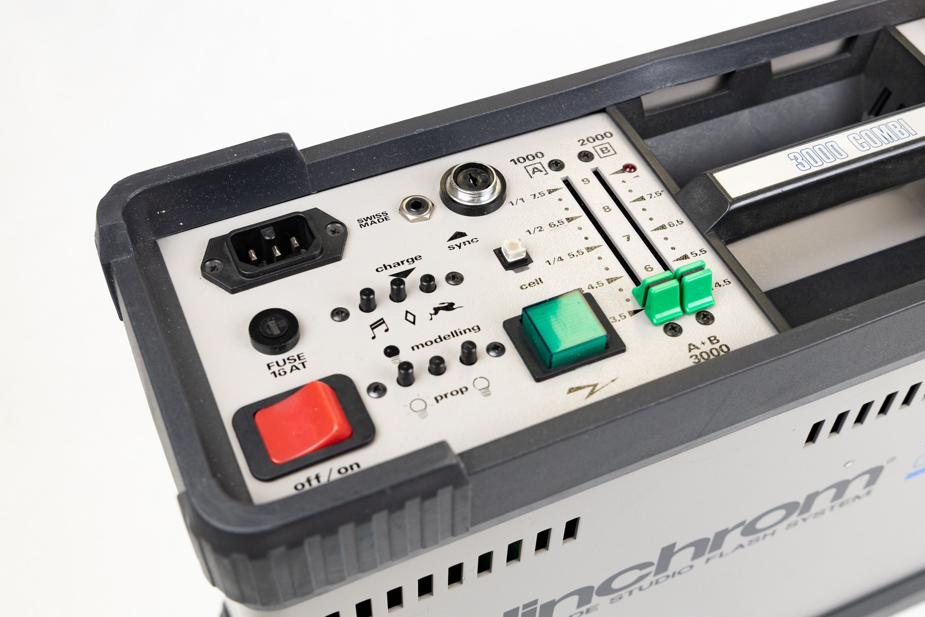 Elinchrom 3000 Combi b/Q Blitzgenerator asymmetrisch (2025/10 Service) | Secondhand